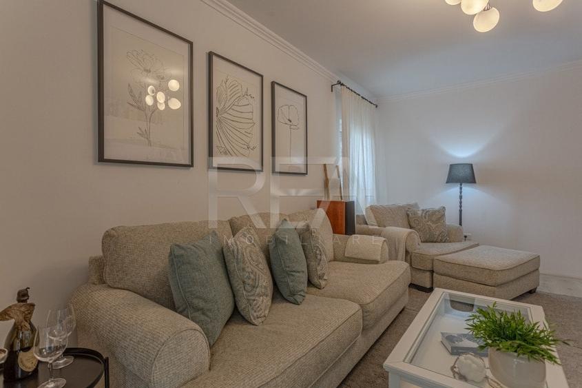 Apartament cu 3 camere decomandat în Metalurgiei