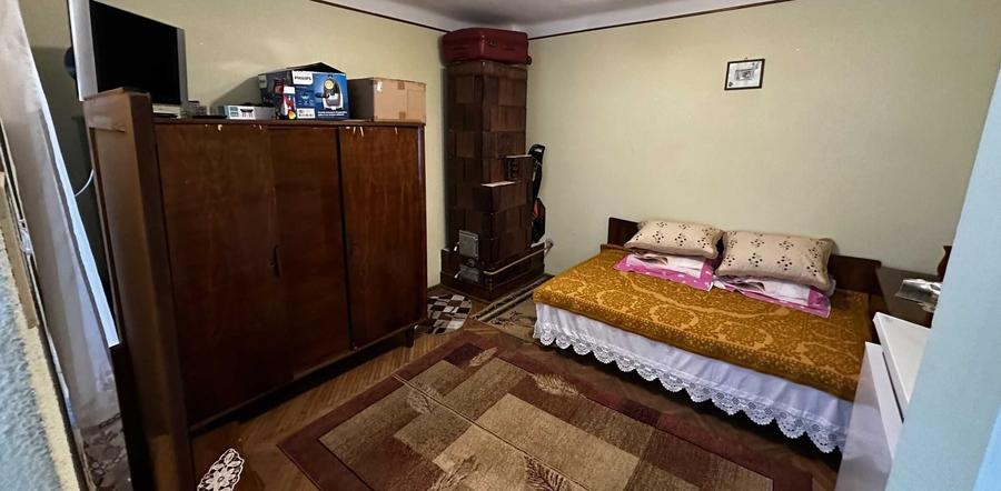 Casă cu 4 camere cu Teren 500 Mp în Central