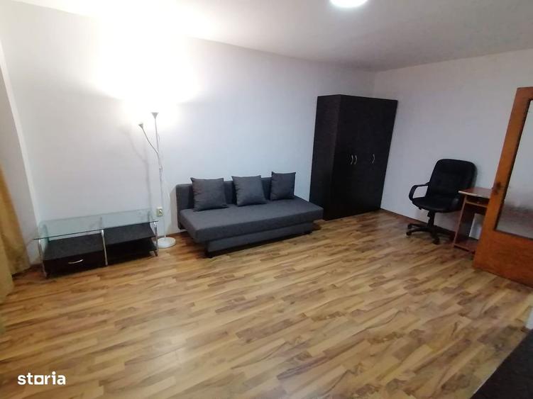 Garsonieră în Tei