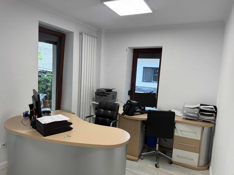 Casă cu 4 camere în Ultracentral