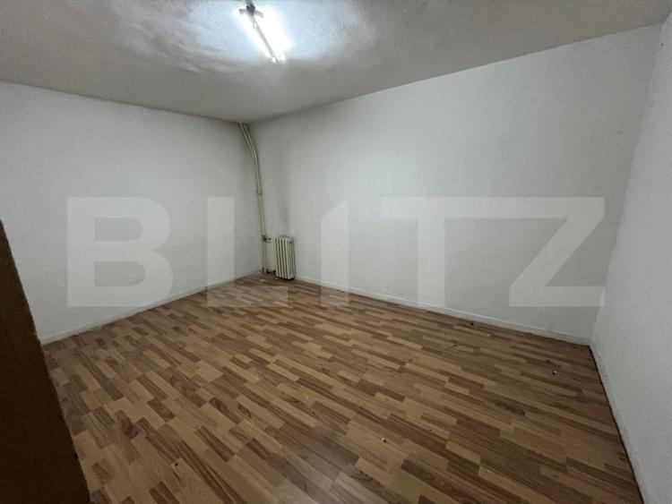 Spațiu comercial, de 790 mp, în Rogerius