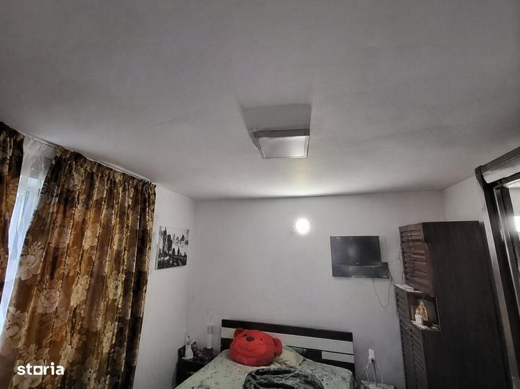 Casă cu 3 camere în Tânganu