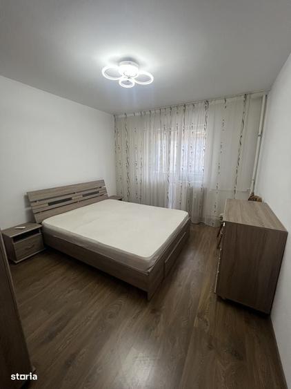 Apartament cu 3 camere semidecomandat în Gării