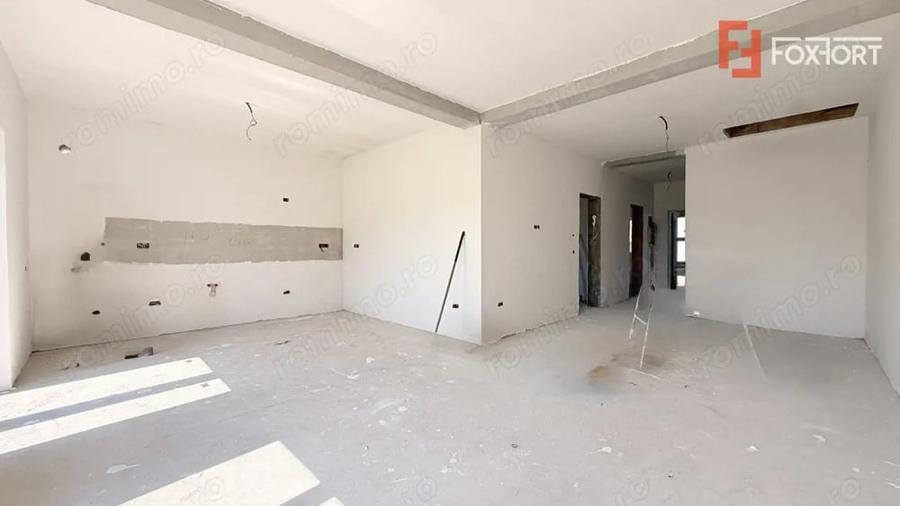 Casă cu 3 camere cu Teren 250 Mp în Moșnița Veche