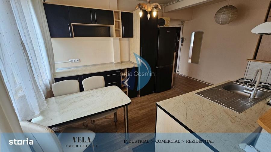 Apartament 3 camere, Cornisa