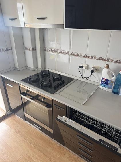 Apartament cu 3 camere decomandat în Alexandru cel Bun