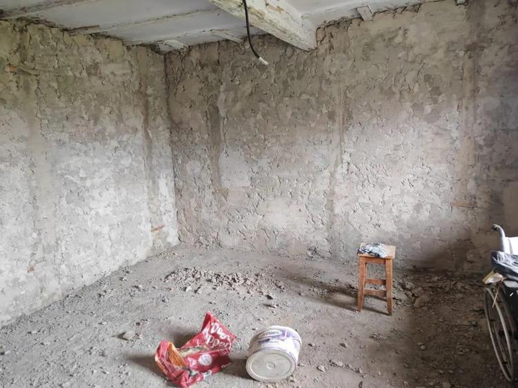 Casă cu 4 camere în Cerna