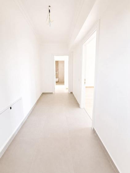 Apartament cu 3 camere decomandat în Energia