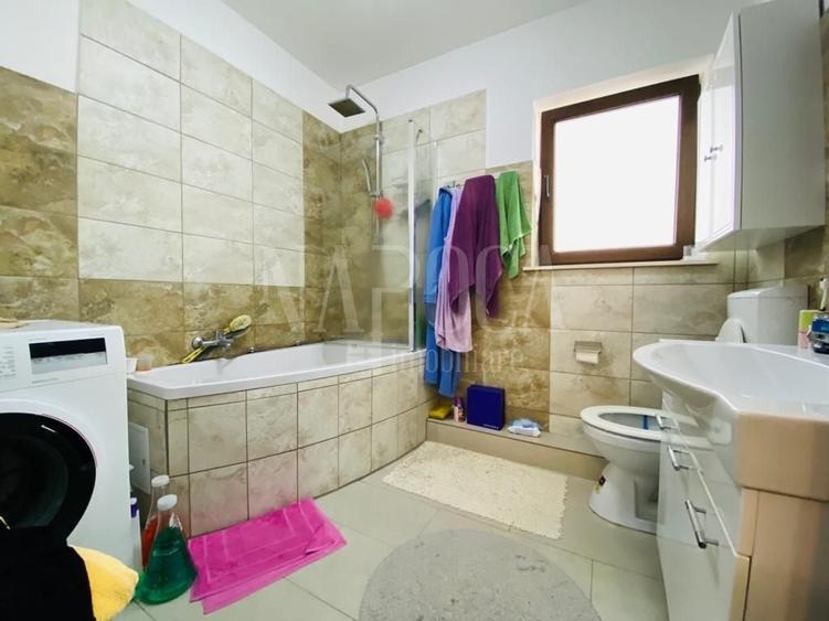 Casă individuală cu 7 camere cu Canalizare în Europa