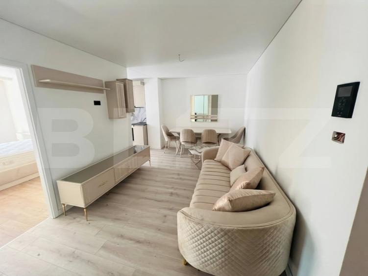 Apartament cu 3 camere semidecomandat, mobilat în Zorilor