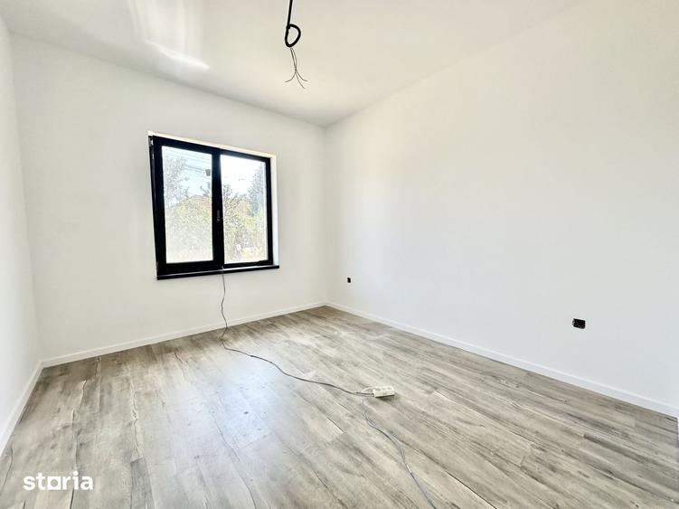 Casă cu 3 camere cu Teren 332 Mp în Albina