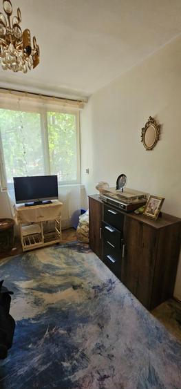 Apartament cu 3 camere semidecomandat în Gara de Nord