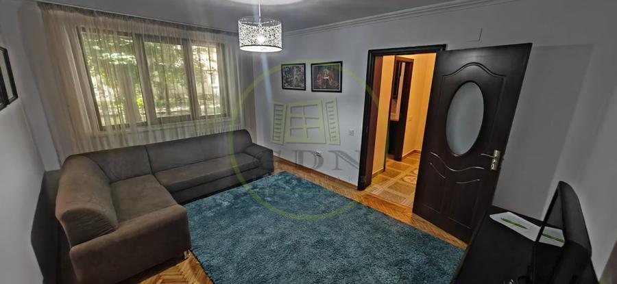 Apartament cu 2 camere semidecomandat, mobilat în Siloz