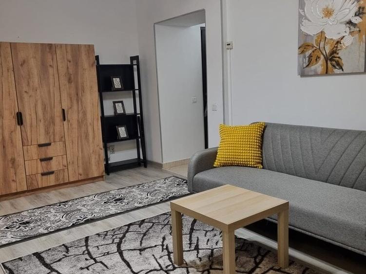 Apartament cu 2 camere, mobilat în P-ța Romană