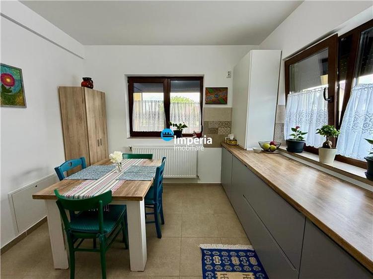 Casă individuală cu 5 camere cu Teren 500 Mp în Horpaz