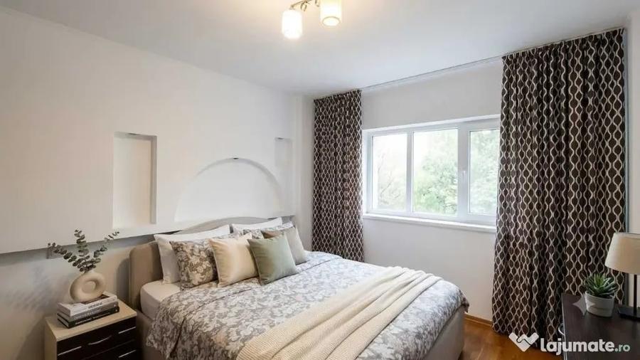 Apartament cu 4 camere decomandat în Olteniței