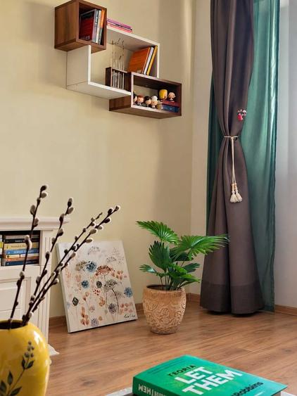 Apartament cu 3 camere semidecomandat în Iancului