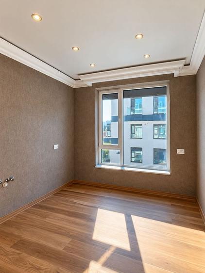 Apartament cu 4 camere decomandat în Barbu Văcărescu