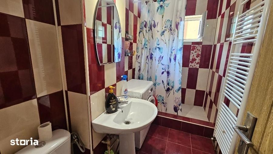 Apartament cu 2 camere semidecomandat în Cetate