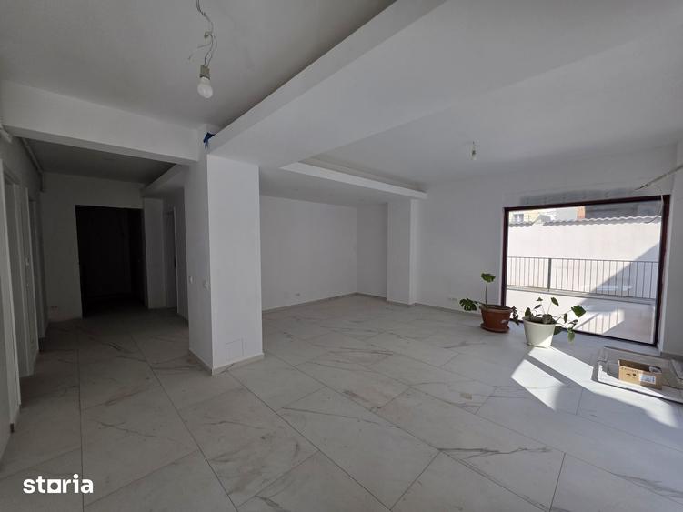 Apartament cu 5 camere în Aviației
