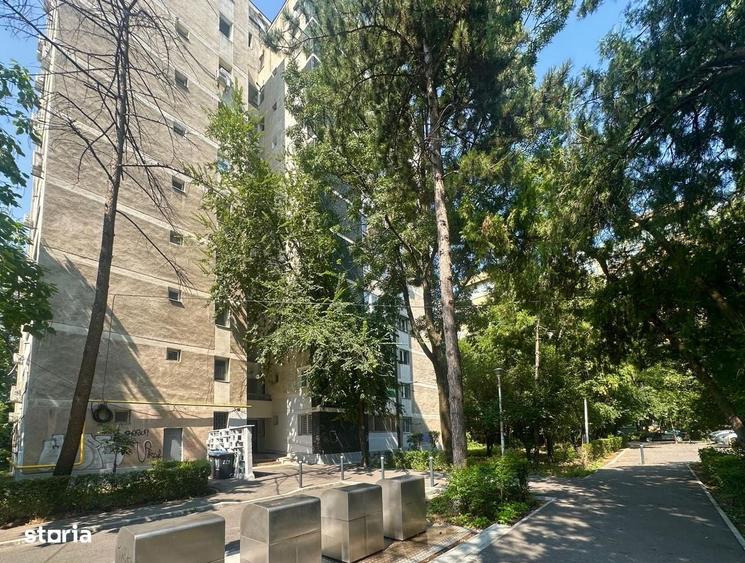 Apartament cu 2 camere decomandat în Drumul Taberei