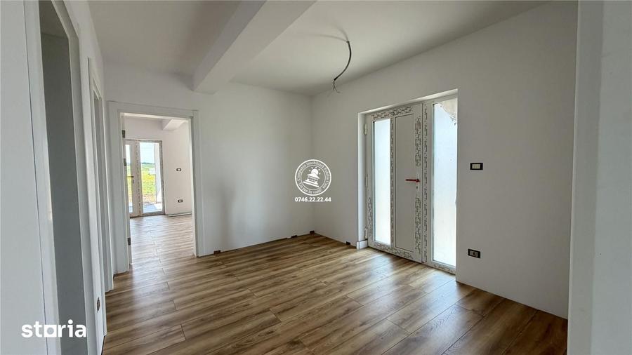 Casă cu 3 camere cu Teren 750 Mp în Aroneanu