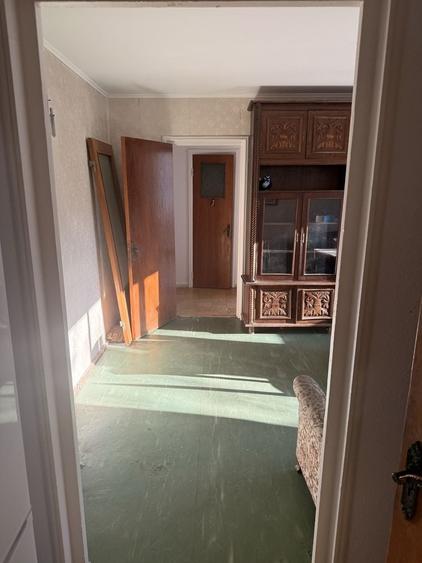 Apartament cu 3 camere decomandat în Brâncoveanu