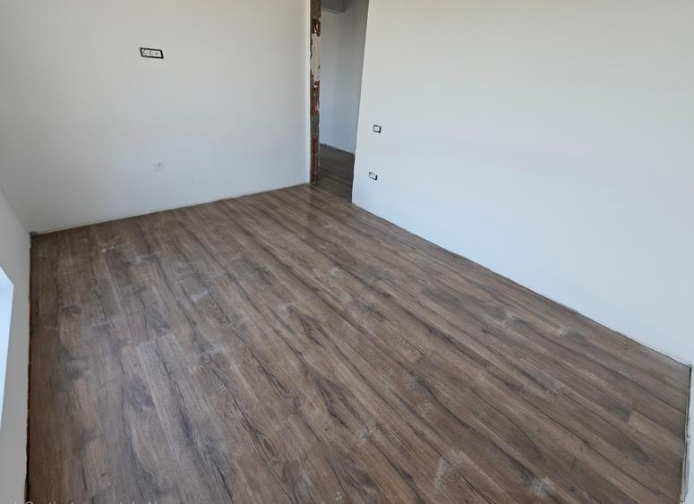 Apartament cu 2 camere decomandat în Haliu