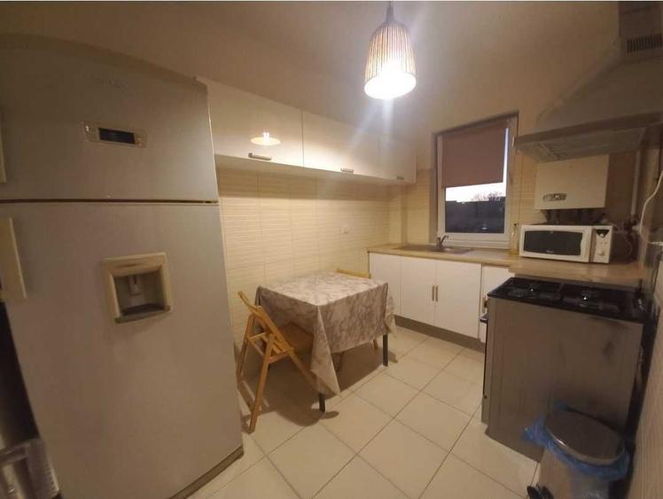 Apartament cu 2 camere semidecomandat în Craiovei