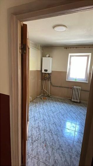 Apartament cu 4 camere decomandat în Cetate