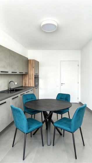 Apartament cu 2 camere decomandat în Păcii