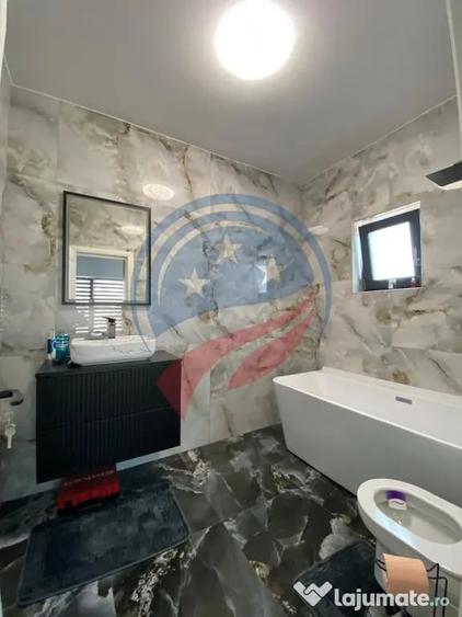 Casă cu 4 camere cu Teren 350 Mp în Central
