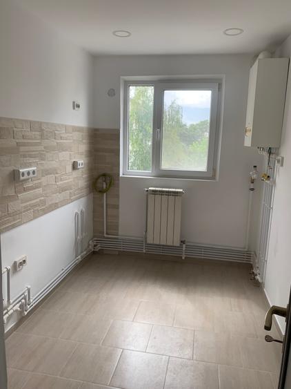 Apartament cu 2 camere semidecomandat în Piața Centrală