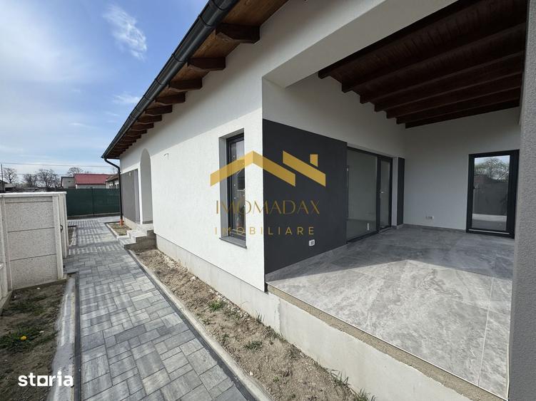 Casă cu 3 camere cu Teren 400 Mp în Sânmihaiu Român