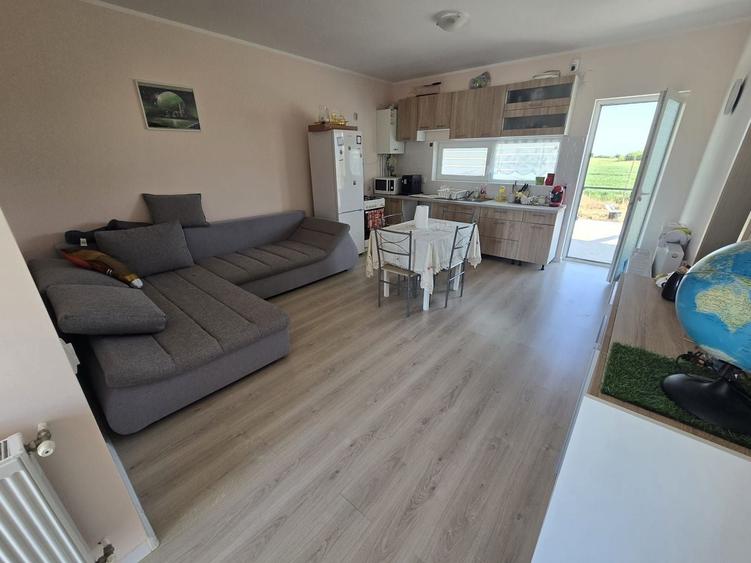 Duplex cu 3 camere cu Canalizare în Moșnița Nouă