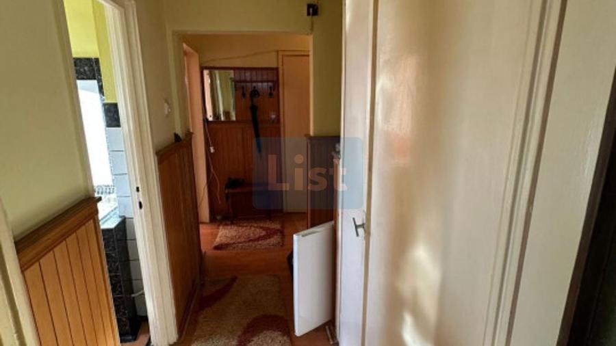 Apartament cu 3 camere semidecomandat în Micro I