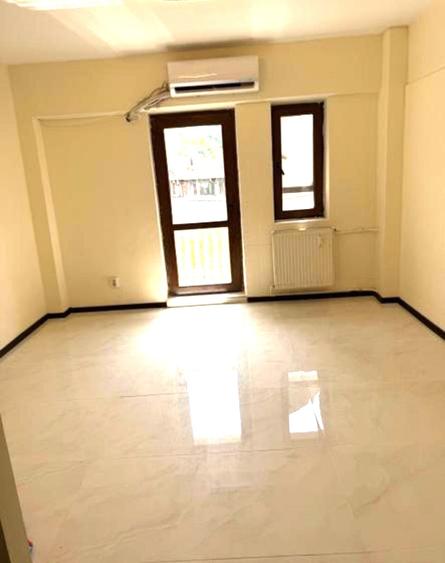 Apartament cu 4 camere decomandat în Unirii