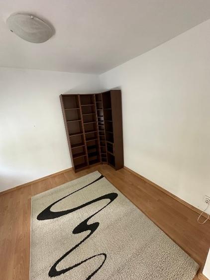 Apartament cu 3 camere semidecomandat, mobilat în Arcul de Triumf