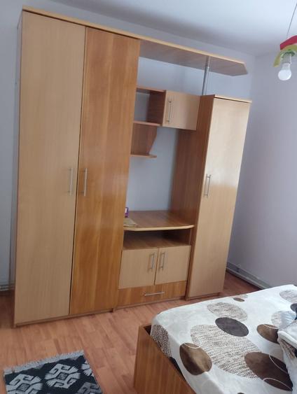 Inchiriez apartament 2 camere decomandat - 2