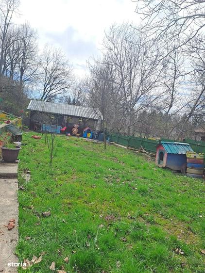 Casă cu 4 camere în Rădești
