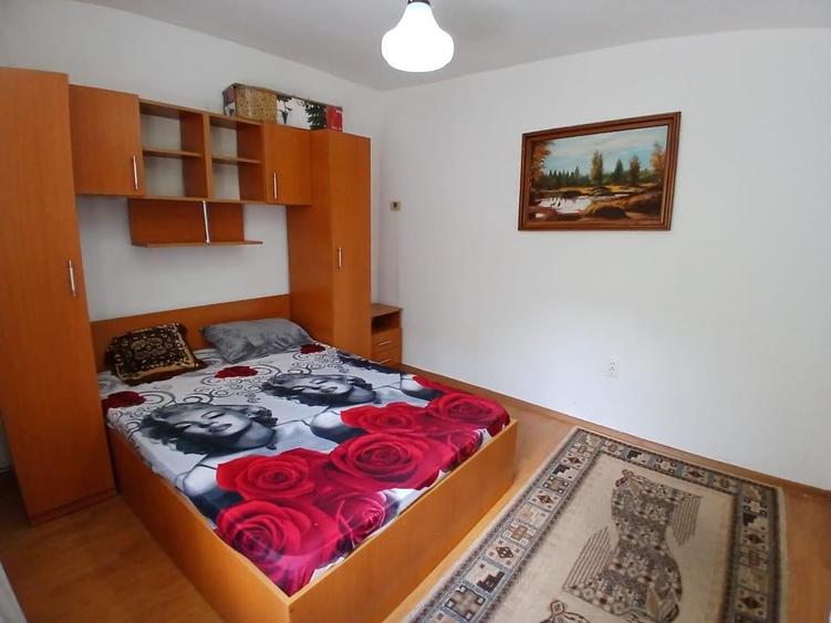 Apartament cu 2 camere decomandat, mobilat în Nicolina