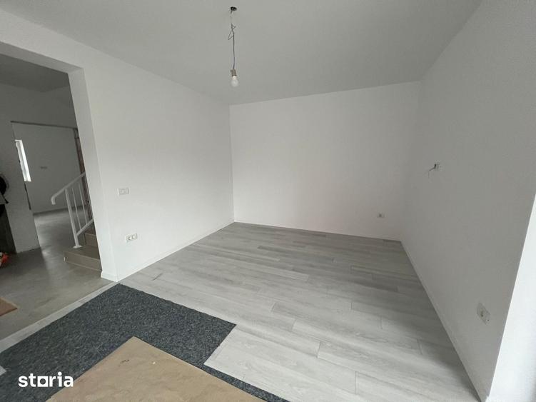 Casă cu 3 camere cu Teren 180 Mp în Sânandrei