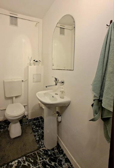 Apartament cu 3 camere decomandat în Tudor