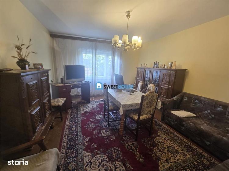 Casă cu 4 camere în Central