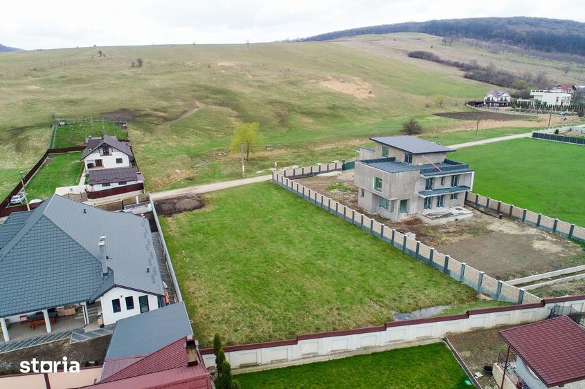 Teren de 1567 mp, în Central
