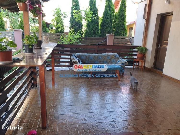 Casă cu 4 camere cu Teren 652 Mp în Odăi