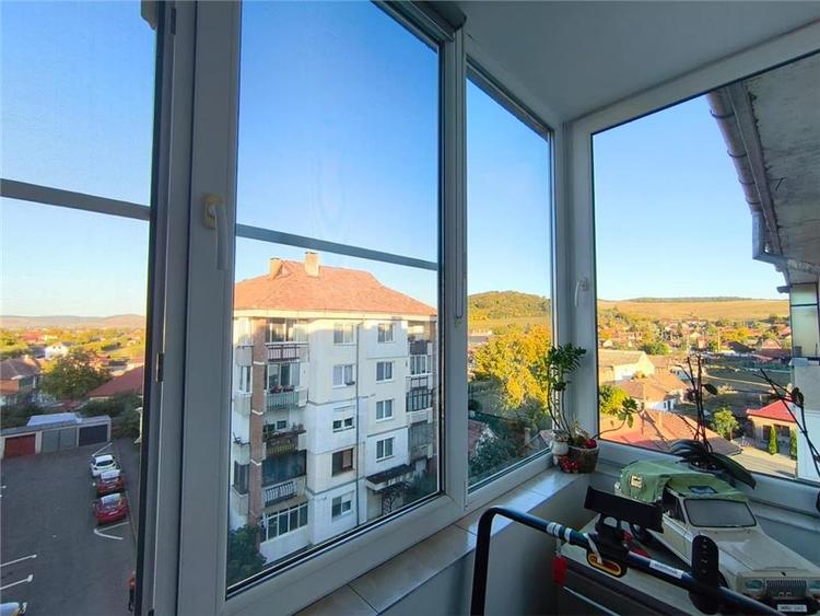 Apartament cu 2 camere decomandat, mobilat în Exterior Est