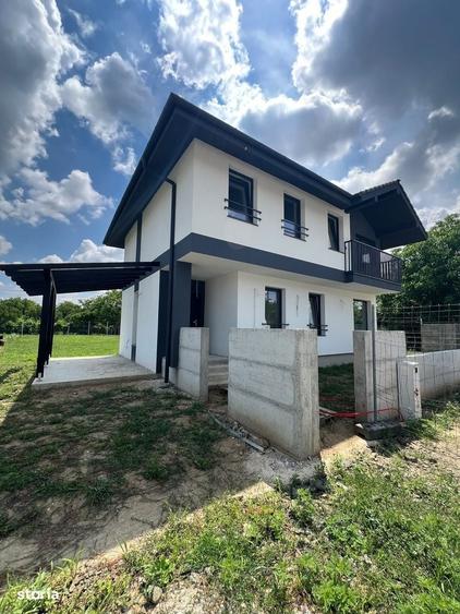 Casă cu 3 camere în Bercu Roșu