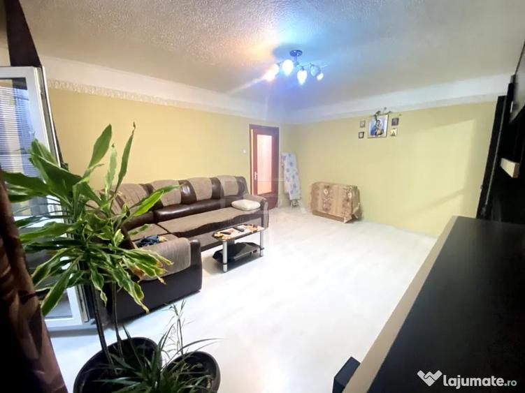 Apartament cu 3 camere decomandat în 13 Septembrie