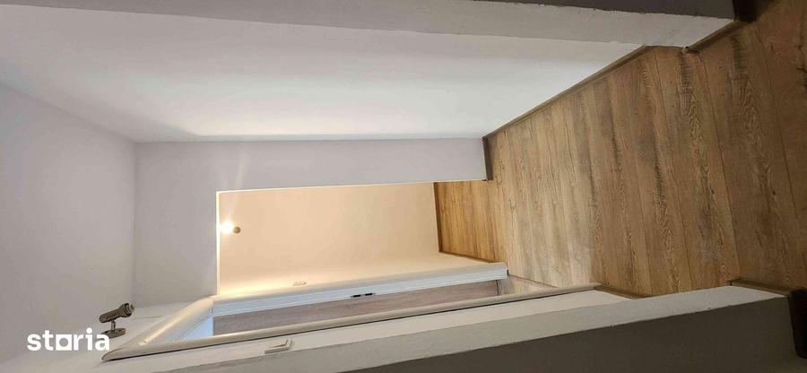 Apartament cu 2 camere decomandat în Tractorul